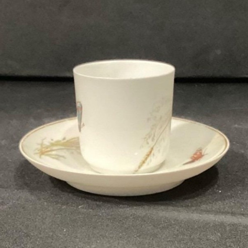 Haviland Limoges Meadow Visitors Teacup & Saucer, Two Piece Set Butterfly Design - Picture 14 of 17